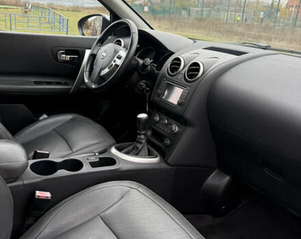 Сірий Ніссан Кашкай 2, об'ємом двигуна 1.5 л та пробігом 200 тис. км за 12100 $, фото 21 на Automoto.ua