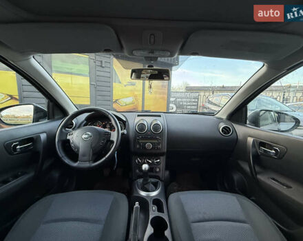 Сірий Ніссан Кашкай 2, об'ємом двигуна 1.6 л та пробігом 205 тис. км за 9999 $, фото 4 на Automoto.ua