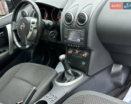 Серый Ниссан Кашкай 2, объемом двигателя 1.6 л и пробегом 107 тыс. км за 8950 $, фото 19 на Automoto.ua