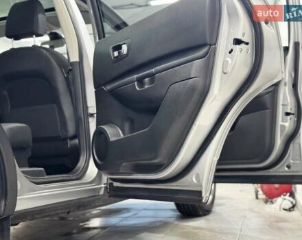 Сірий Ніссан Кашкай 2, об'ємом двигуна 2 л та пробігом 84 тис. км за 12500 $, фото 107 на Automoto.ua