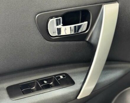 Сірий Ніссан Кашкай 2, об'ємом двигуна 2 л та пробігом 84 тис. км за 12500 $, фото 90 на Automoto.ua