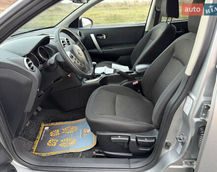 Сірий Ніссан Кашкай 2, об'ємом двигуна 1.6 л та пробігом 205 тис. км за 9777 $, фото 34 на Automoto.ua