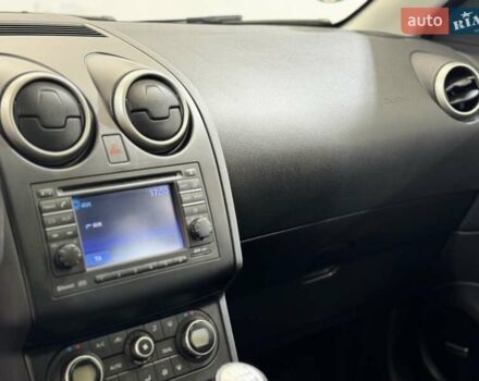 Сірий Ніссан Кашкай 2, об'ємом двигуна 2 л та пробігом 84 тис. км за 12500 $, фото 101 на Automoto.ua