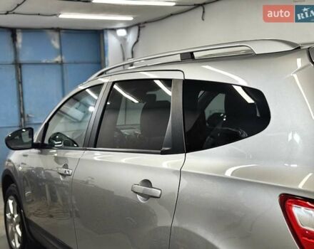 Сірий Ніссан Кашкай 2, об'ємом двигуна 2 л та пробігом 84 тис. км за 12500 $, фото 27 на Automoto.ua