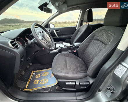 Сірий Ніссан Кашкай 2, об'ємом двигуна 1.6 л та пробігом 205 тис. км за 9777 $, фото 49 на Automoto.ua