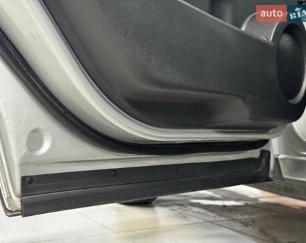Сірий Ніссан Кашкай 2, об'ємом двигуна 2 л та пробігом 84 тис. км за 12500 $, фото 78 на Automoto.ua
