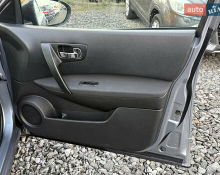 Сірий Ніссан Кашкай 2, об'ємом двигуна 1.6 л та пробігом 205 тис. км за 9999 $, фото 29 на Automoto.ua