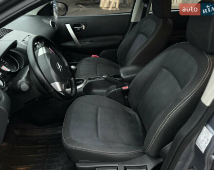 Сірий Ніссан Кашкай 2, об'ємом двигуна 2 л та пробігом 236 тис. км за 9350 $, фото 18 на Automoto.ua