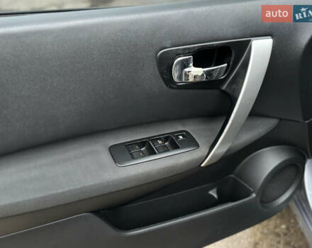Сірий Ніссан Кашкай 2, об'ємом двигуна 2 л та пробігом 236 тис. км за 9350 $, фото 17 на Automoto.ua
