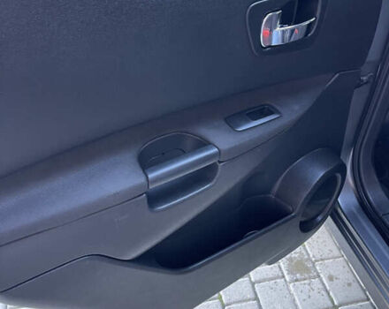 Серый Ниссан Кашкай 2, объемом двигателя 2 л и пробегом 188 тыс. км за 10999 $, фото 24 на Automoto.ua