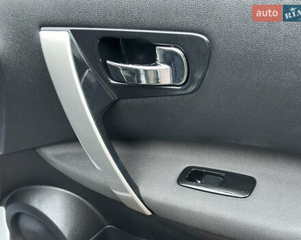 Серый Ниссан Кашкай 2, объемом двигателя 1.6 л и пробегом 107 тыс. км за 8950 $, фото 53 на Automoto.ua