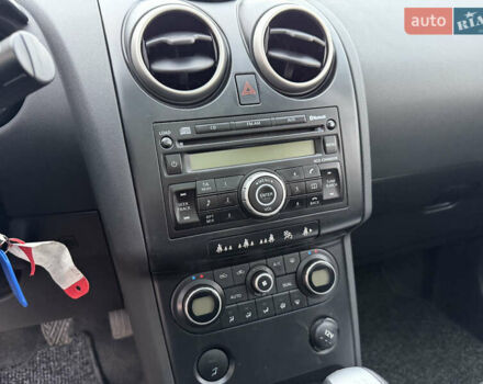 Сірий Ніссан Кашкай 2, об'ємом двигуна 1.6 л та пробігом 205 тис. км за 9777 $, фото 64 на Automoto.ua