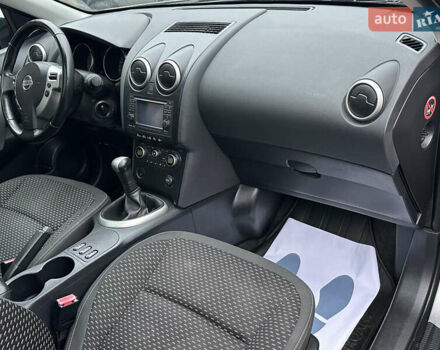 Серый Ниссан Кашкай 2, объемом двигателя 1.6 л и пробегом 107 тыс. км за 8950 $, фото 70 на Automoto.ua