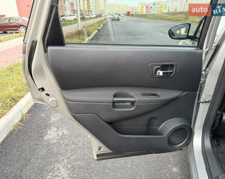 Сірий Ніссан Кашкай 2, об'ємом двигуна 1.6 л та пробігом 205 тис. км за 9777 $, фото 68 на Automoto.ua