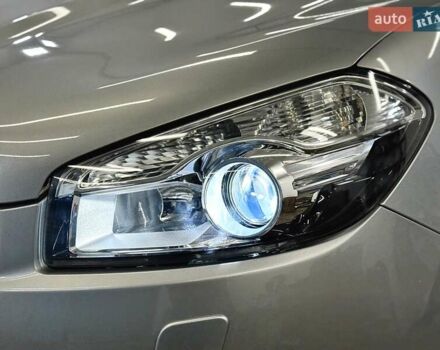 Сірий Ніссан Кашкай 2, об'ємом двигуна 2 л та пробігом 84 тис. км за 12500 $, фото 35 на Automoto.ua