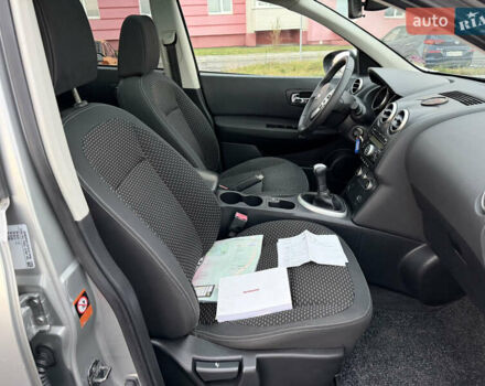 Сірий Ніссан Кашкай 2, об'ємом двигуна 1.6 л та пробігом 205 тис. км за 9777 $, фото 80 на Automoto.ua