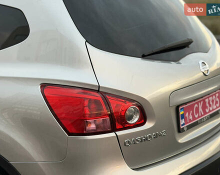 Сірий Ніссан Кашкай 2, об'ємом двигуна 1.6 л та пробігом 205 тис. км за 9777 $, фото 19 на Automoto.ua