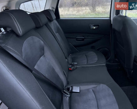 Серый Ниссан Кашкай 2, объемом двигателя 2 л и пробегом 178 тыс. км за 11200 $, фото 72 на Automoto.ua