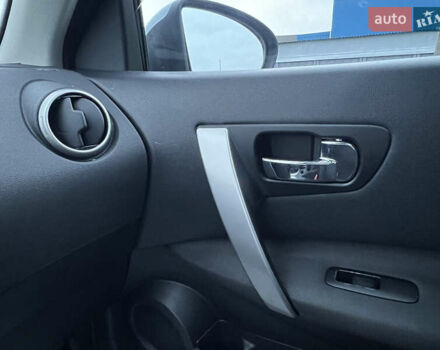 Серый Ниссан Кашкай 2, объемом двигателя 2 л и пробегом 178 тыс. км за 11200 $, фото 35 на Automoto.ua