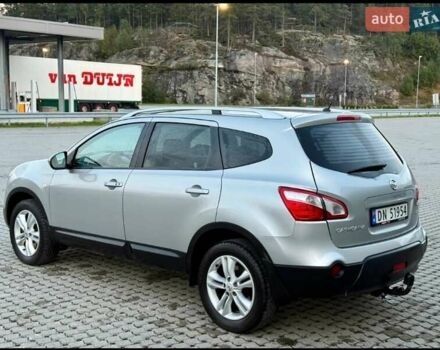 Сірий Ніссан Кашкай 2, об'ємом двигуна 2 л та пробігом 190 тис. км за 6885 $, фото 4 на Automoto.ua