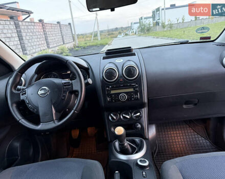 Серый Ниссан Кашкай 2, объемом двигателя 2 л и пробегом 193 тыс. км за 9700 $, фото 25 на Automoto.ua