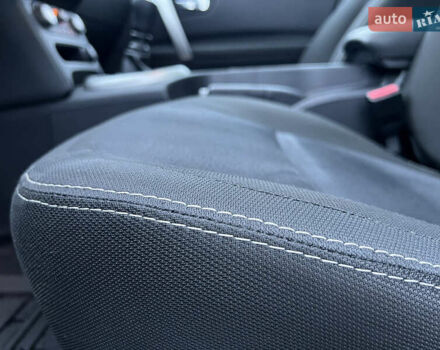 Серый Ниссан Кашкай 2, объемом двигателя 2 л и пробегом 178 тыс. км за 11200 $, фото 40 на Automoto.ua