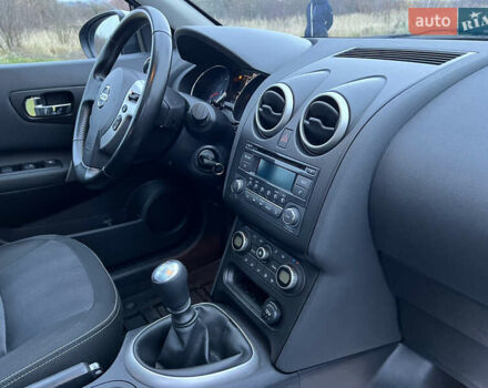 Серый Ниссан Кашкай 2, объемом двигателя 2 л и пробегом 178 тыс. км за 11200 $, фото 78 на Automoto.ua