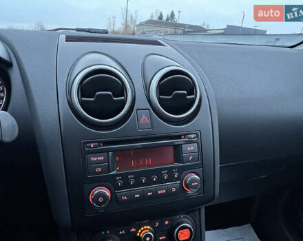 Серый Ниссан Кашкай 2, объемом двигателя 2 л и пробегом 178 тыс. км за 11200 $, фото 28 на Automoto.ua