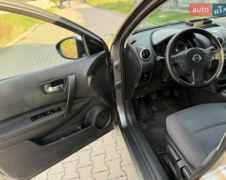 Серый Ниссан Кашкай 2, объемом двигателя 2 л и пробегом 193 тыс. км за 9700 $, фото 13 на Automoto.ua