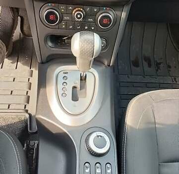 Серый Ниссан Кашкай 2, объемом двигателя 2 л и пробегом 147 тыс. км за 11800 $, фото 9 на Automoto.ua