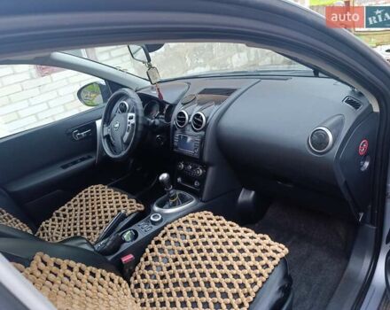 Серый Ниссан Кашкай 2, объемом двигателя 2 л и пробегом 250 тыс. км за 12000 $, фото 3 на Automoto.ua