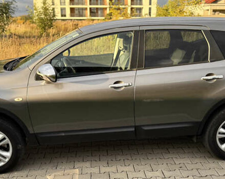 Серый Ниссан Кашкай 2, объемом двигателя 2 л и пробегом 193 тыс. км за 9700 $, фото 3 на Automoto.ua