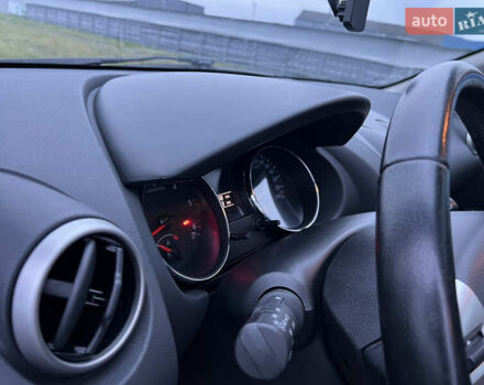 Серый Ниссан Кашкай 2, объемом двигателя 2 л и пробегом 178 тыс. км за 11200 $, фото 53 на Automoto.ua