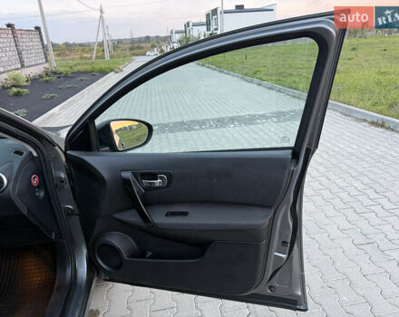 Серый Ниссан Кашкай 2, объемом двигателя 2 л и пробегом 193 тыс. км за 9700 $, фото 24 на Automoto.ua