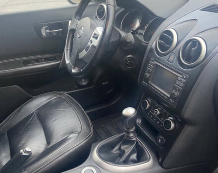 Ниссан Кашкай 2 2011 в Трускавце на Automoto.ua Серый Ниссан Кашкай 2, объемом двигателя 1.6 л и пробегом 208 тыс. км за 11850 $, фото 6 на Automoto.ua