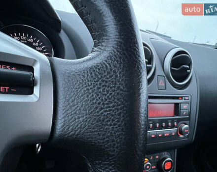 Серый Ниссан Кашкай 2, объемом двигателя 2 л и пробегом 178 тыс. км за 11200 $, фото 29 на Automoto.ua