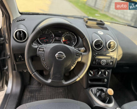 Серый Ниссан Кашкай 2, объемом двигателя 2 л и пробегом 193 тыс. км за 9700 $, фото 14 на Automoto.ua