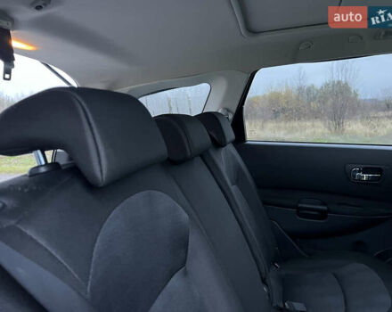 Серый Ниссан Кашкай 2, объемом двигателя 2 л и пробегом 178 тыс. км за 11200 $, фото 70 на Automoto.ua