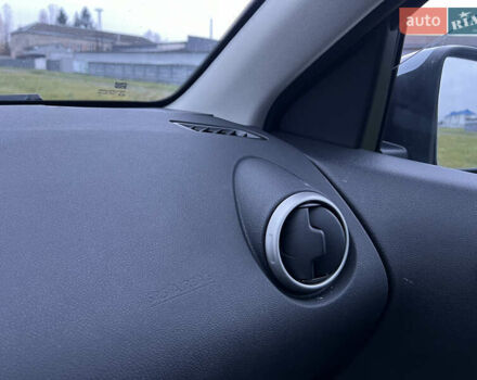 Серый Ниссан Кашкай 2, объемом двигателя 2 л и пробегом 178 тыс. км за 11200 $, фото 31 на Automoto.ua