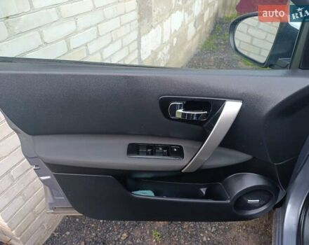 Серый Ниссан Кашкай 2, объемом двигателя 2 л и пробегом 250 тыс. км за 12000 $, фото 11 на Automoto.ua