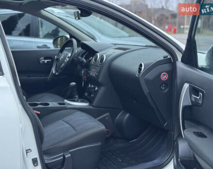 Серый Ниссан Кашкай 2, объемом двигателя 1.6 л и пробегом 239 тыс. км за 9199 $, фото 15 на Automoto.ua