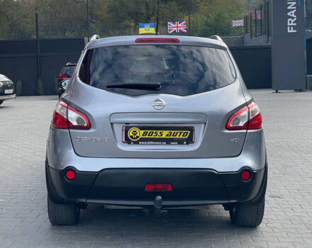 Серый Ниссан Кашкай 2, объемом двигателя 1.6 л и пробегом 211 тыс. км за 12000 $, фото 4 на Automoto.ua