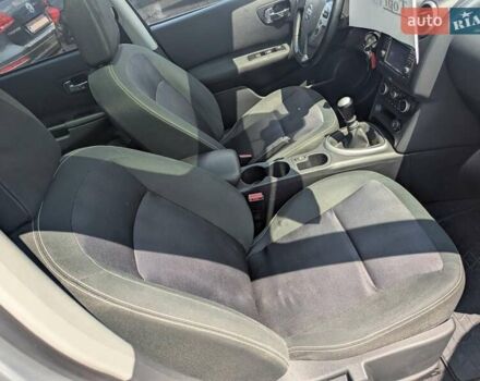Сірий Ніссан Кашкай 2, об'ємом двигуна 1.6 л та пробігом 150 тис. км за 11550 $, фото 40 на Automoto.ua