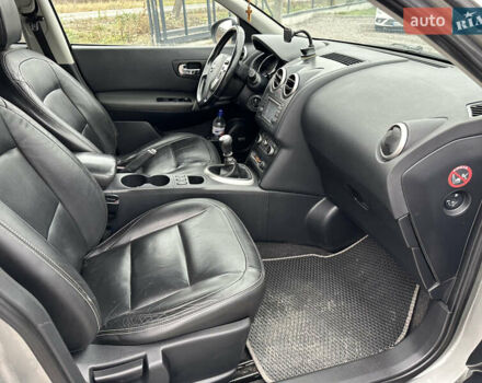 Сірий Ніссан Кашкай 2, об'ємом двигуна 1.6 л та пробігом 188 тис. км за 12100 $, фото 17 на Automoto.ua