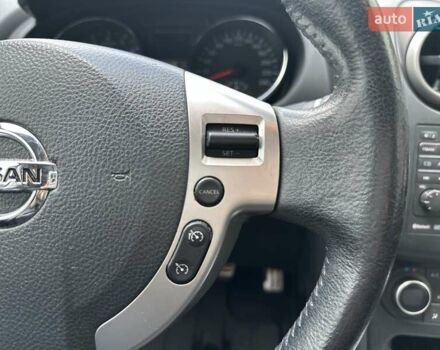Серый Ниссан Кашкай 2, объемом двигателя 2 л и пробегом 181 тыс. км за 11200 $, фото 26 на Automoto.ua