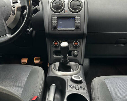 Серый Ниссан Кашкай 2, объемом двигателя 2 л и пробегом 218 тыс. км за 12400 $, фото 63 на Automoto.ua