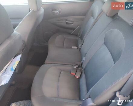 Сірий Ніссан Кашкай 2, об'ємом двигуна 2 л та пробігом 206 тис. км за 11800 $, фото 4 на Automoto.ua