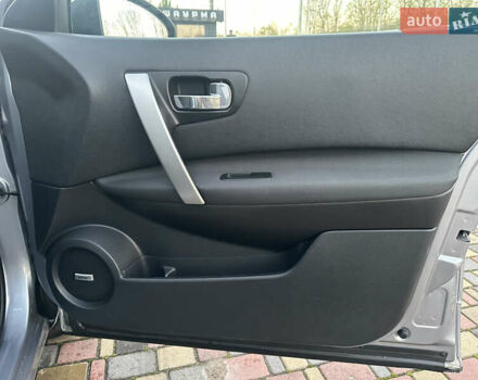 Сірий Ніссан Кашкай 2, об'ємом двигуна 1.6 л та пробігом 220 тис. км за 11550 $, фото 58 на Automoto.ua