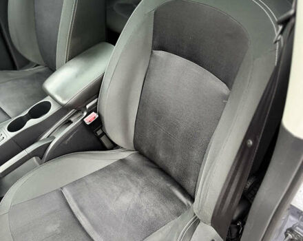 Серый Ниссан Кашкай 2, объемом двигателя 2 л и пробегом 168 тыс. км за 10400 $, фото 20 на Automoto.ua