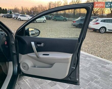 Серый Ниссан Кашкай 2, объемом двигателя 1.6 л и пробегом 157 тыс. км за 12199 $, фото 31 на Automoto.ua